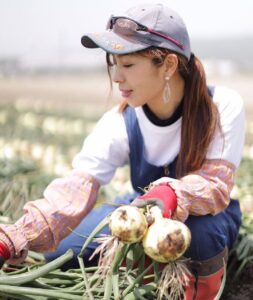 玉ねぎ農家 美人女子