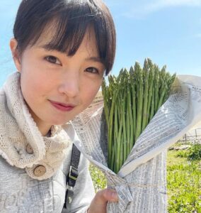 アスパラ美女